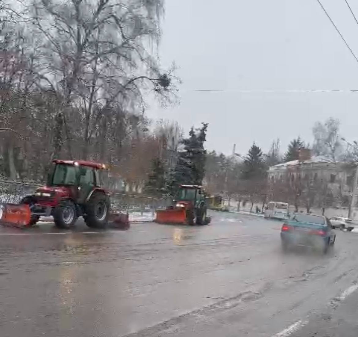 Чистимо місто від снігу